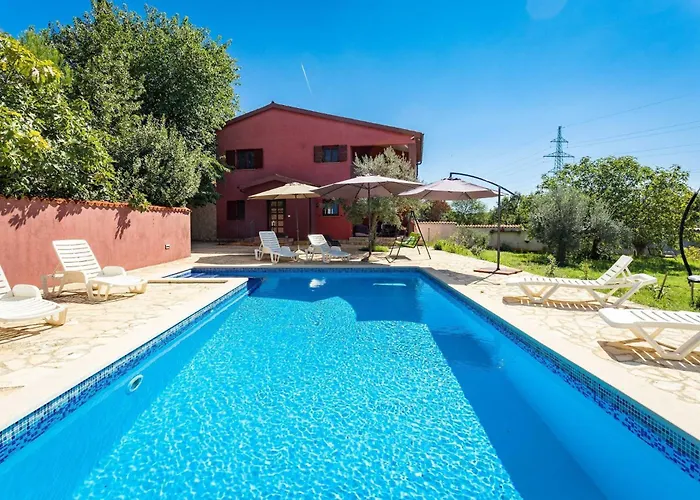 Holiday Home Pina